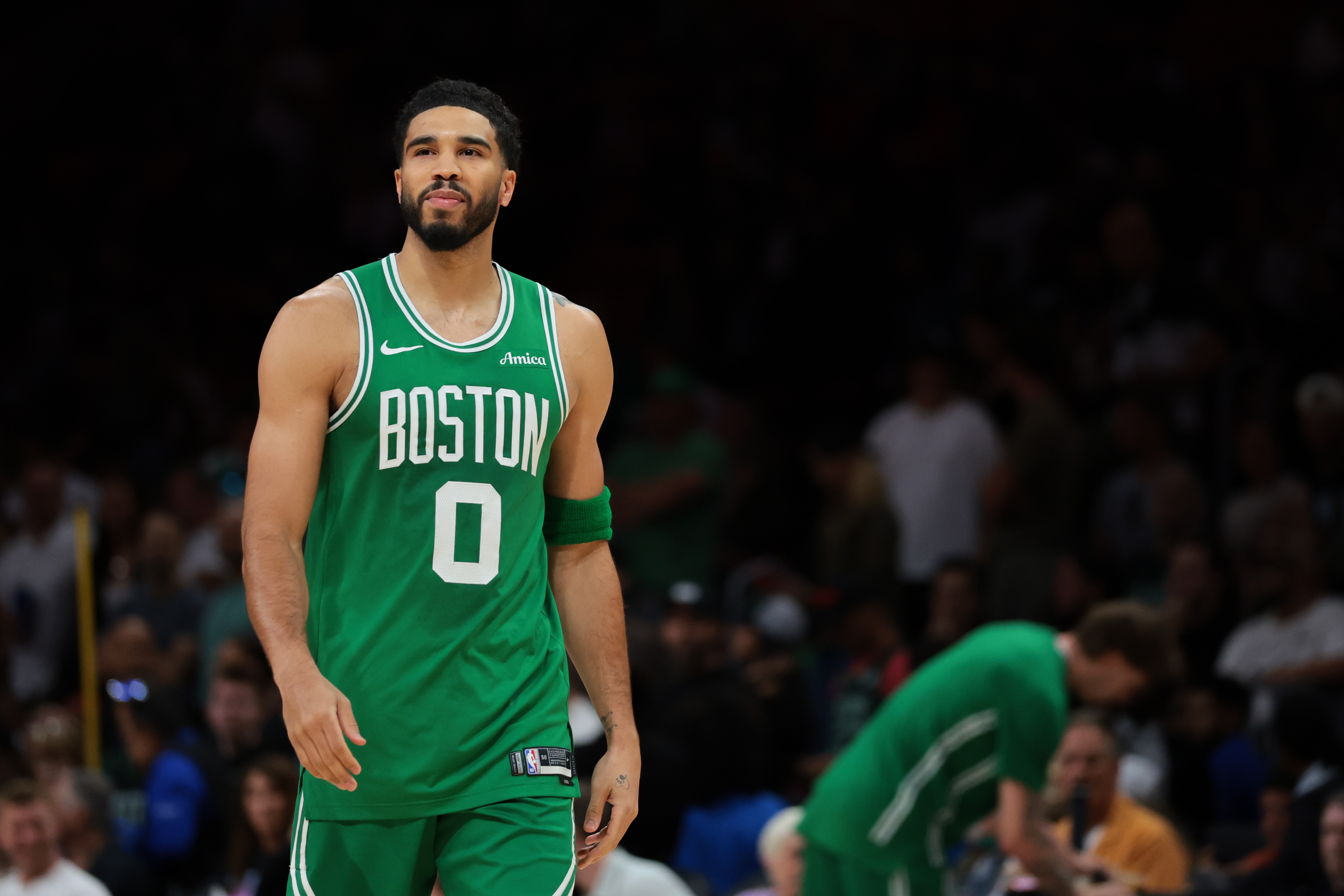 官方网站-马祖拉：塔图姆场上判断很棒 他在慢慢找回比赛状态做得很好